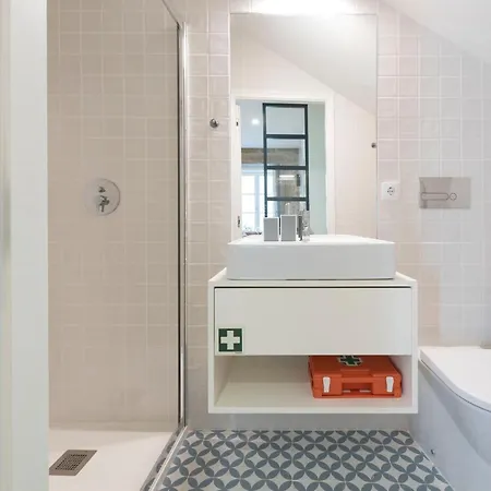 Lovelystay - Vitoria Viewpoint 1br Flat Apartment Porto